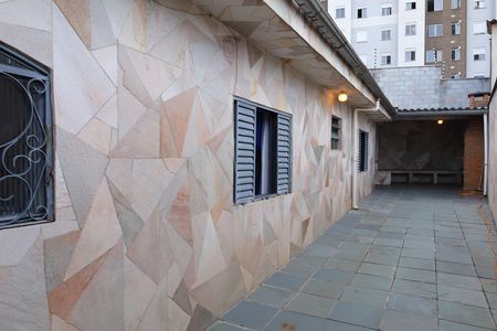 Casa à venda com 120m², 2 quartos e 2 vagasQuintal