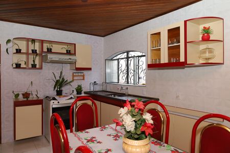 Casa à venda com 120m², 2 quartos e 2 vagasCozinha