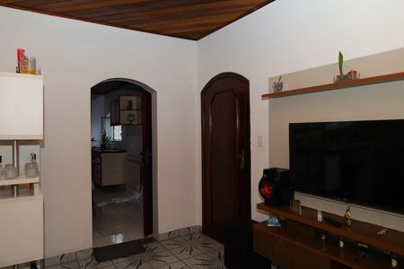 Casa à venda com 120m², 2 quartos e 2 vagasSala