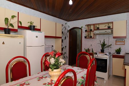 Casa à venda com 120m², 2 quartos e 2 vagasCozinha