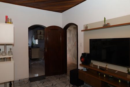 Casa à venda com 120m², 2 quartos e 2 vagasSala