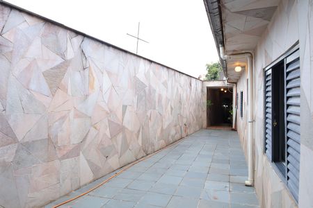 Casa à venda com 120m², 2 quartos e 2 vagasQuintal