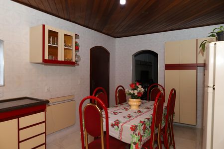 Casa à venda com 120m², 2 quartos e 2 vagasCozinha