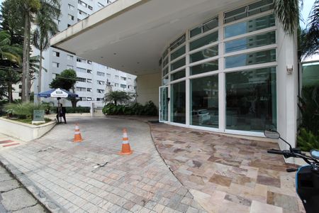 Apartamento para alugar com 48m², 1 quarto e 1 vagaFachada