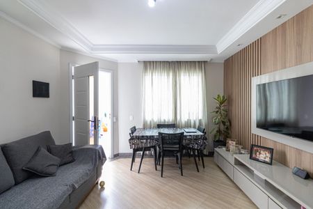 Casa de condomínio à venda com 180m², 3 quartos e 2 vagas Casa de condomínio à venda com 180m², 3 quartos e 2 vagasSala