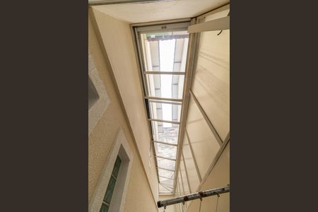 Casa de condomínio à venda com 180m², 3 quartos e 2 vagas Casa de condomínio à venda com 180m², 3 quartos e 2 vagasTeto Retrátil