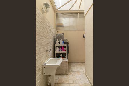 Casa de condomínio à venda com 180m², 3 quartos e 2 vagas Casa de condomínio à venda com 180m², 3 quartos e 2 vagasÁrea de Serviço