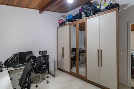 Casa de condomínio à venda com 180m², 3 quartos e 2 vagas Casa de condomínio à venda com 180m², 3 quartos e 2 vagasSuíte 1