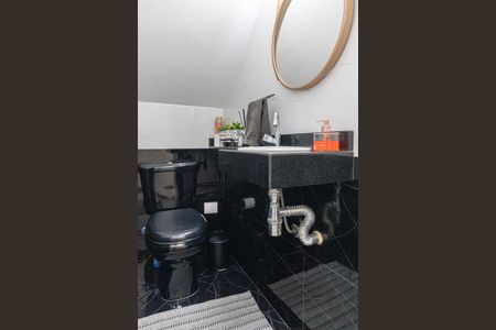 Casa de condomínio à venda com 180m², 3 quartos e 2 vagas Casa de condomínio à venda com 180m², 3 quartos e 2 vagasLavabo