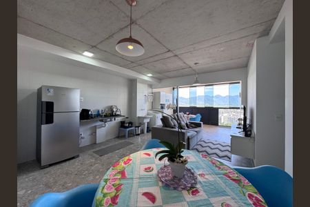 Sala de apartamento à venda com 2 quartos, 82m² em Recreio dos Bandeirantes, Rio de Janeiro