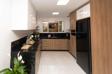 Casa de condomínio à venda com 99m², 2 quartos e 2 vagasCozinha 