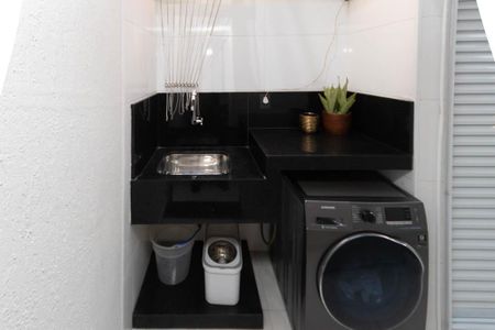 Casa de condomínio à venda com 99m², 2 quartos e 2 vagasÁrea de Serviço