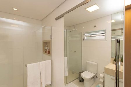 Casa de condomínio à venda com 99m², 2 quartos e 2 vagasBanheiro da Suíte