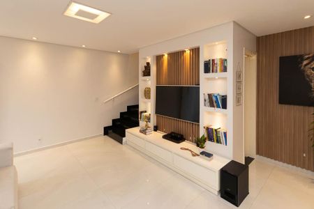 Sala  de casa de condomínio à venda com 2 quartos, 99m² em Vila Maria Baixa, São Paulo