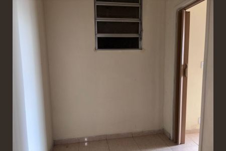 Corredor de apartamento para alugar com 2 quartos, 56m² em Parque Santo Antonio, Duque de Caxias