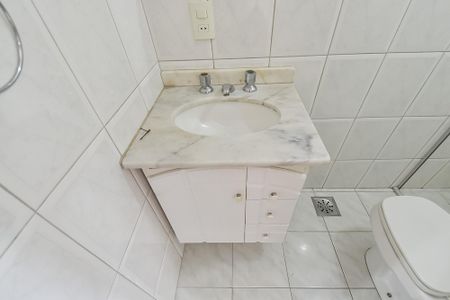 Apartamento para alugar com 100m², 3 quartos e 1 vagaBanheiro da suíte