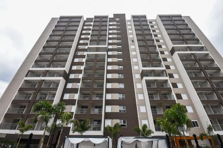 Apartamento à venda com 51m², 2 quartos e 1 vaga Apartamento à venda com 51m², 2 quartos e 1 vagaFachada