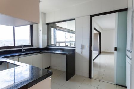 Apartamento à venda com 166m², 4 quartos e 3 vagas Apartamento à venda com 166m², 4 quartos e 3 vagasCozinha