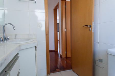 Apartamento à venda com 166m², 4 quartos e 3 vagas Apartamento à venda com 166m², 4 quartos e 3 vagasBanheiro Social