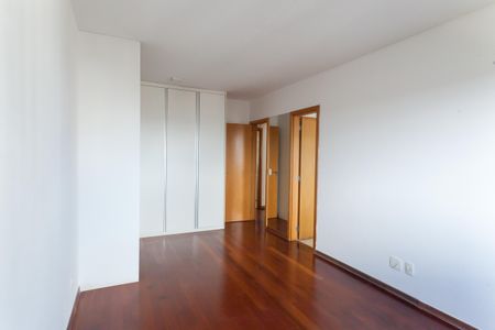Apartamento à venda com 166m², 4 quartos e 3 vagas Apartamento à venda com 166m², 4 quartos e 3 vagassuite