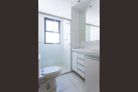 Apartamento à venda com 166m², 4 quartos e 3 vagas Apartamento à venda com 166m², 4 quartos e 3 vagasBanheiro Social