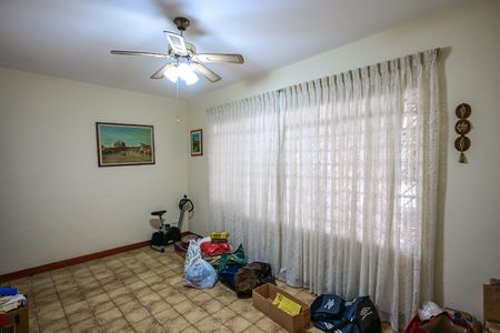 Casa à venda com 150m², 2 quartos e 2 vagasSala