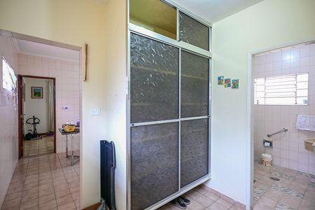 Corredor de casa à venda com 2 quartos, 150m² em Vila Santa Luzia, Taboão da Serra