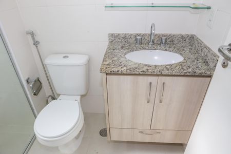 Apartamento para alugar com 77m², 2 quartos e 2 vagasBanheiro da Suíte