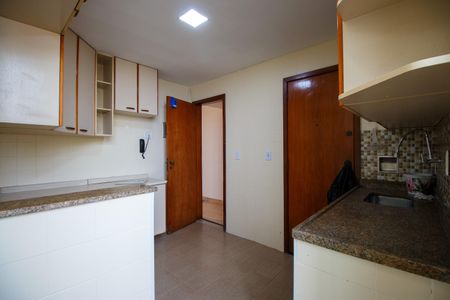Apartamento para alugar com 92m², 2 quartos e 1 vaga Apartamento para alugar com 92m², 2 quartos e 1 vagaCozinha