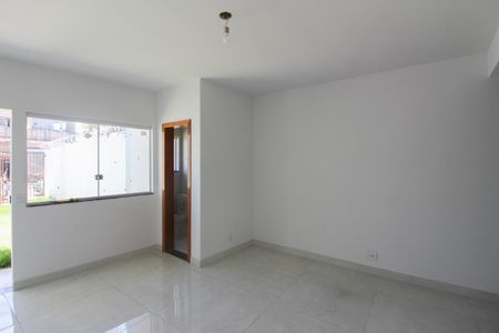Sala de casa à venda com 2 quartos, 104m² em Glória, Belo Horizonte