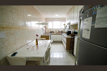 Apartamento para alugar com 253m², 3 quartos e 1 vaga Apartamento para alugar com 253m², 3 quartos e 1 vagaCozinha
