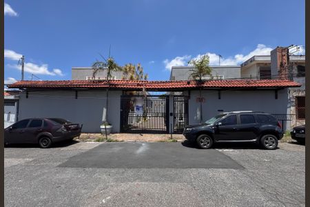 Casa de condomínio à venda com 65m², 2 quartos e 1 vaga Casa de condomínio à venda com 65m², 2 quartos e 1 vagaFachada
