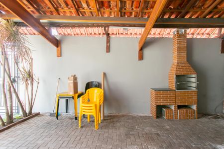 Casa de condomínio à venda com 65m², 2 quartos e 1 vaga Casa de condomínio à venda com 65m², 2 quartos e 1 vagaÁrea comum - Churrasqueira