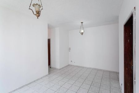 Sala de apartamento para alugar com 3 quartos, 60m² em São João Batista, Belo Horizonte