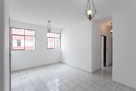 Sala de apartamento para alugar com 3 quartos, 60m² em São João Batista, Belo Horizonte