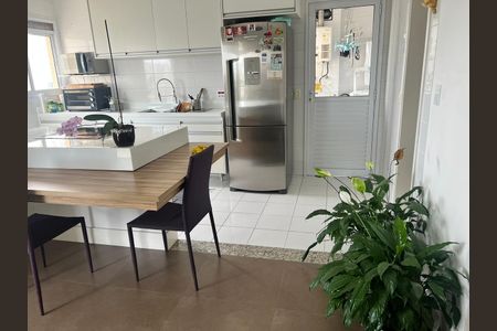 Cozinha de apartamento à venda com 2 quartos, 104m² em Jardim Arpoador, São Paulo