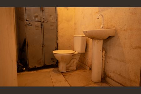 Casa para alugar com 500m², 2 quartos e 15 vagasBanheiro 1