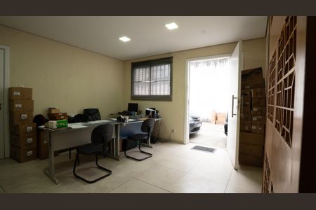 Casa para alugar com 500m², 2 quartos e 15 vagasSala