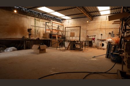 Casa para alugar com 500m², 2 quartos e 15 vagasGalpão