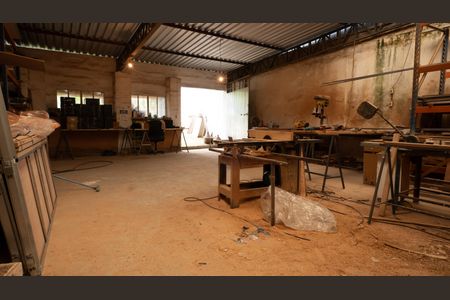 Casa para alugar com 500m², 2 quartos e 15 vagasGalpão