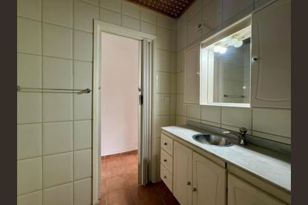 Casa à venda com 120m², 2 quartos e sem vagaBanheiro 