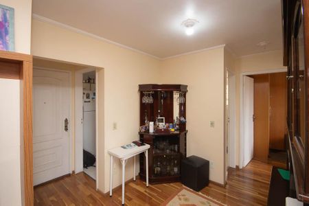 Hall  de apartamento à venda com 2 quartos, 60m² em Vila Gustavo, São Paulo