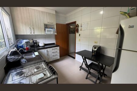 Casa à venda com 3 quartos, 114m² em Campo Grande, São Paulo