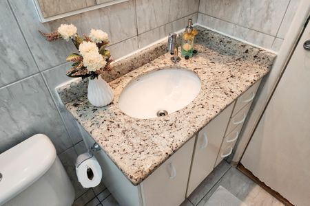 Apartamento à venda com 54m², 2 quartos e 1 vagaBanheiro 