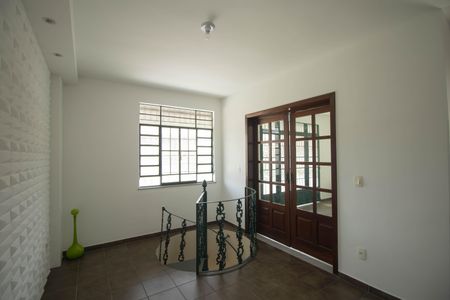 Casa para alugar com 231m², 5 quartos e 4 vagasSala 2