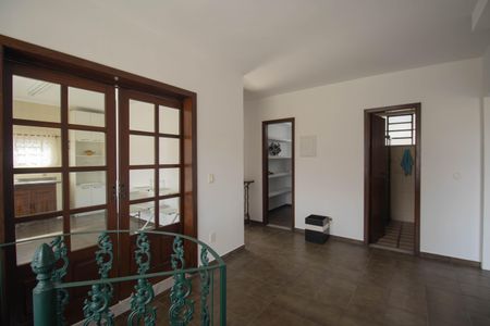 Sala 2 de casa para alugar com 5 quartos, 231m² em Porto Novo, São Gonçalo