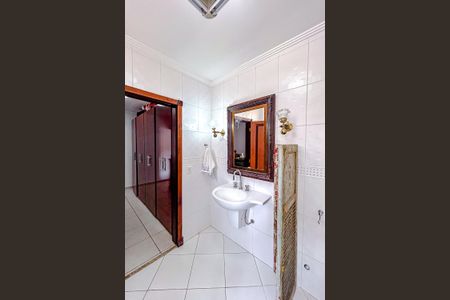 Casa à venda com 176m², 4 quartos e 5 vagasBanheiro da Suíte 2