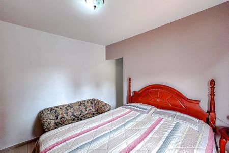 Casa à venda com 176m², 4 quartos e 5 vagasSuíte 2