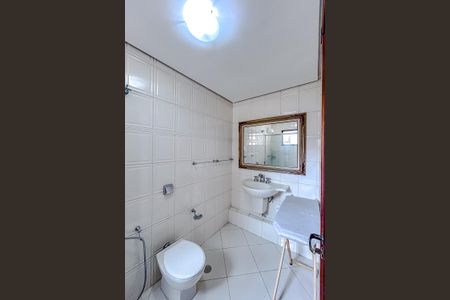 Casa à venda com 176m², 4 quartos e 5 vagasBanheiro da Suíte 1