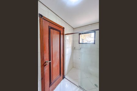 Casa à venda com 176m², 4 quartos e 5 vagasBanheiro da Suíte 1